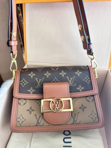 Louis Vuitton Classic Women's Shoulder Bag Brown Mini Chain Bag photo review